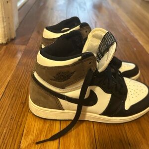 Air Jordan High-Top Sneakers in Black and Whites size 4 big kids